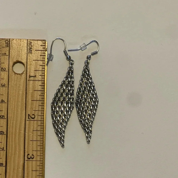Silver Tone Chainmail Dangle Earrings - Picture 5 of 5